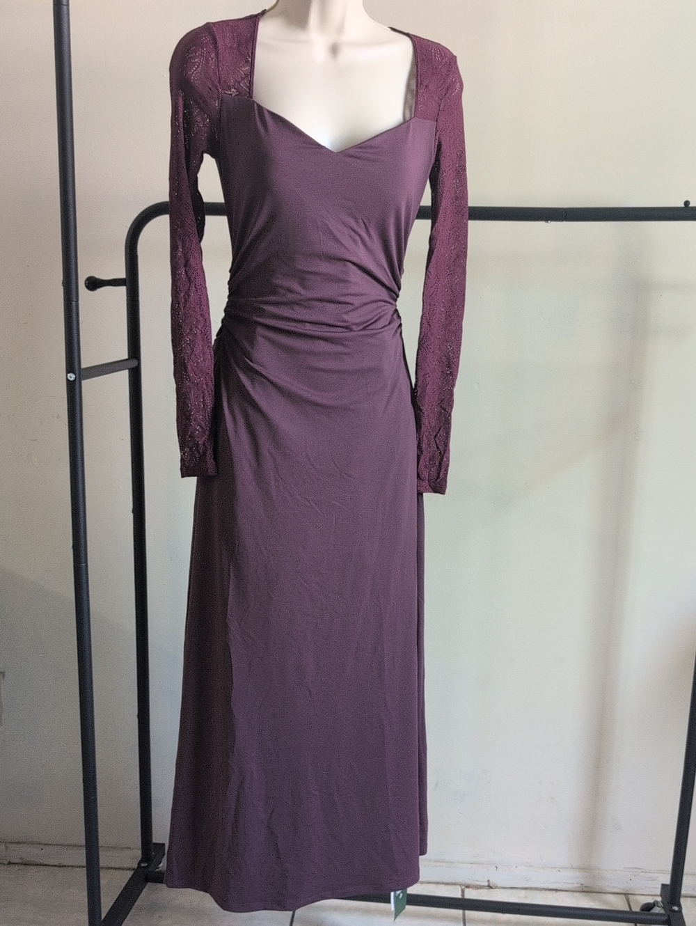 HALARA Plum Lace-Sleeve Long Sleeve Maxi Dress